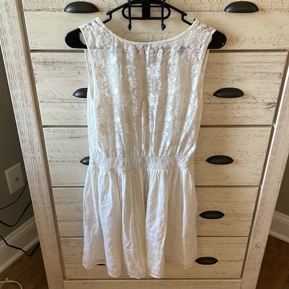 White Guess Dress - Picture 5 of 9